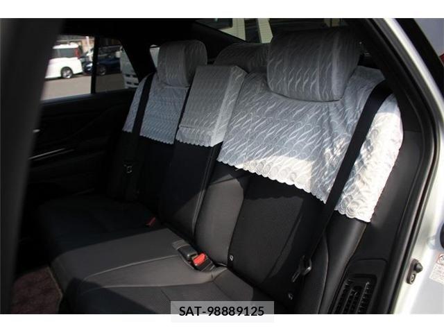 Toyota CROWN SEDAN 2025-02 8073383-23