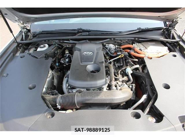 Toyota CROWN SEDAN 2025-02 8073383-28