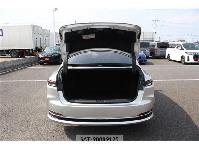 Toyota CROWN SEDAN 2025-02 8073383-29