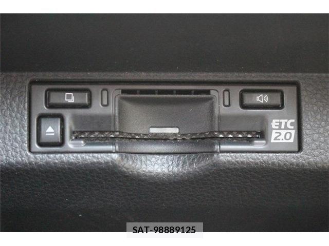 Toyota CROWN SEDAN 2025-02 8073383-6