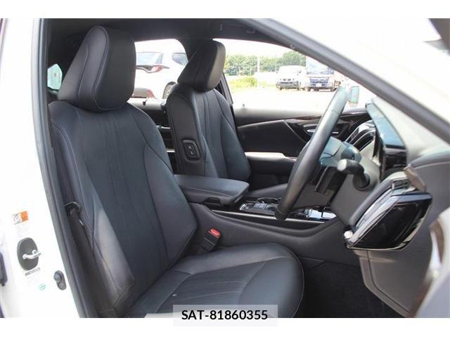 Toyota CROWN SEDAN 2018-06 8073387-20