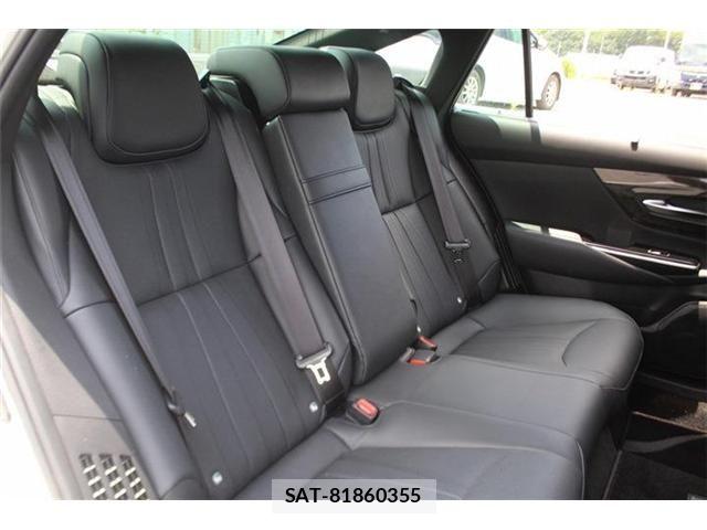 Toyota CROWN SEDAN 2018-06 8073387-21