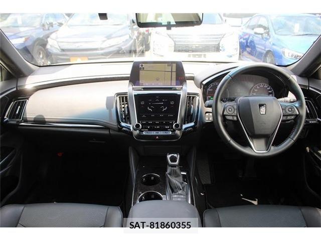 Toyota CROWN SEDAN 2018-06 8073387-22
