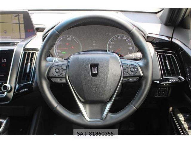 Toyota CROWN SEDAN 2018-06 8073387-23