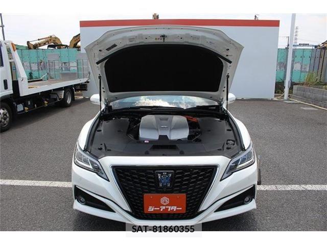 Toyota CROWN SEDAN 2018-06 8073387-28