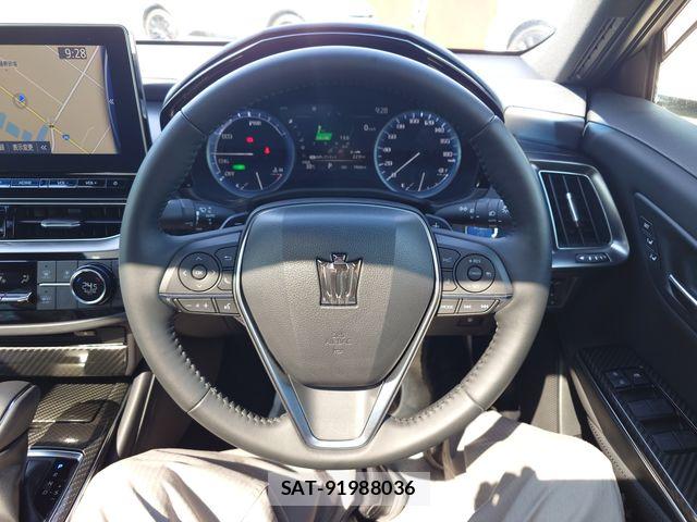 Toyota CROWN SEDAN 2022-03 8073375-12