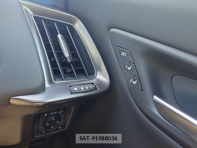 Toyota CROWN SEDAN 2022-03 8073375-18