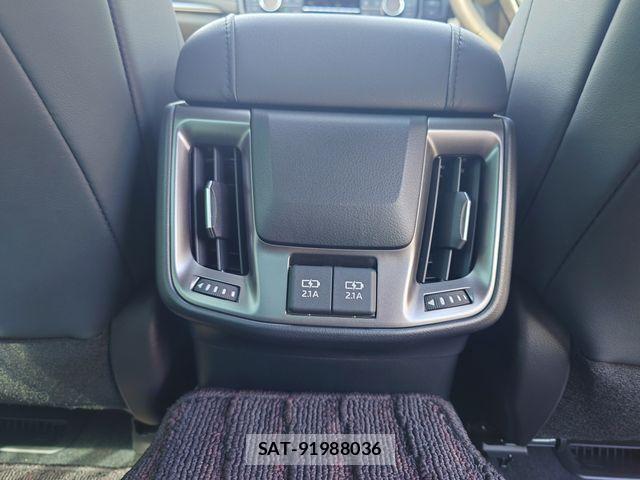 Toyota CROWN SEDAN 2022-03 8073375-20