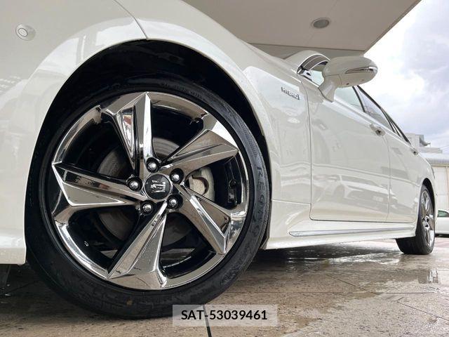 Toyota CROWN SEDAN 2018-11 8073385-12