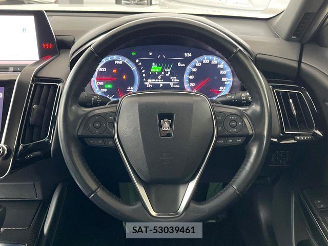 Toyota CROWN SEDAN 2018-11 8073385-13