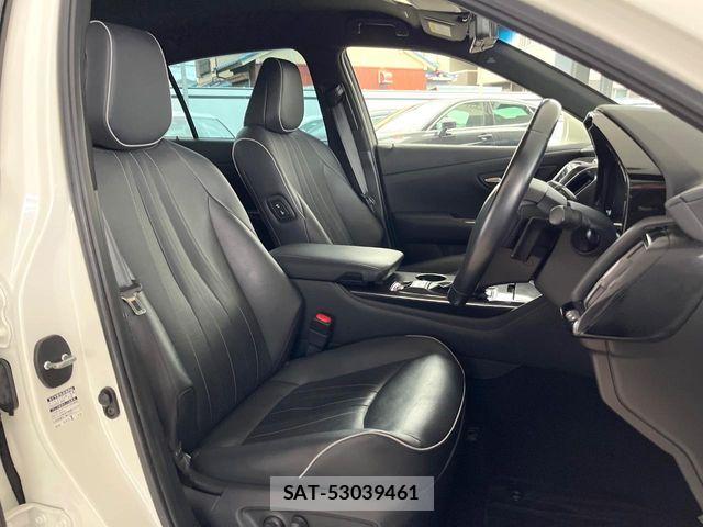 Toyota CROWN SEDAN 2018-11 8073385-8
