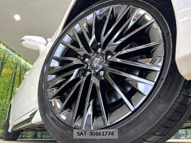 Toyota CROWN SEDAN 2020-04 8073384-12