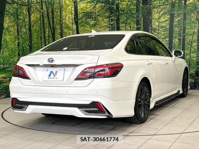 Toyota CROWN SEDAN 2020-04 8073384-16