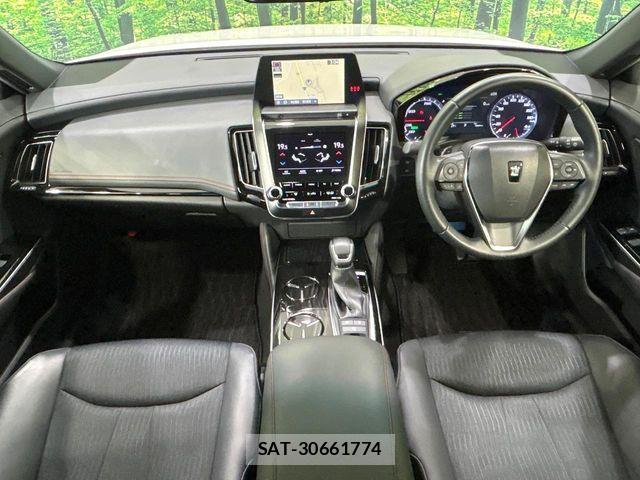 Toyota CROWN SEDAN 2020-04 8073384-1