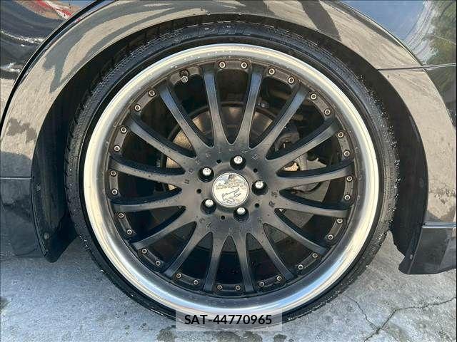 Toyota CROWN SEDAN 2016-04 8073398-18