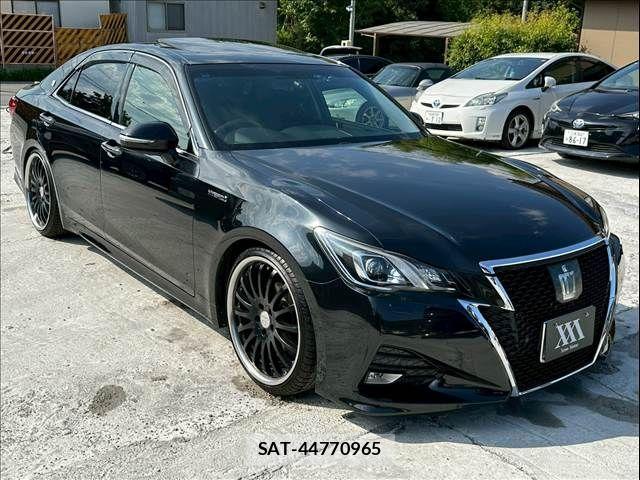 Toyota CROWN SEDAN 2016-04 8073398-2