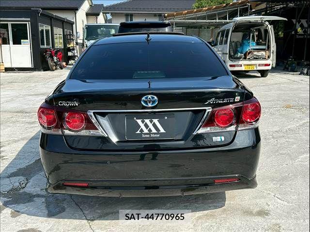 Toyota CROWN SEDAN 2016-04 8073398-5