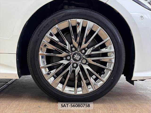 Toyota CROWN SEDAN 2018-09 8073392-13