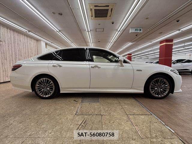 Toyota CROWN SEDAN 2018-09 8073392-16