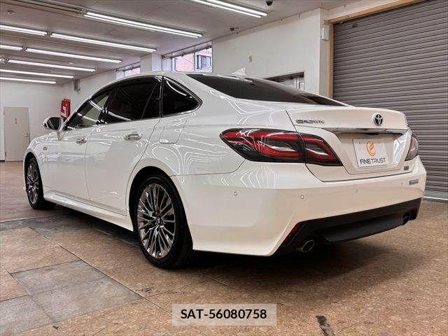 Toyota CROWN SEDAN 2018-09 8073392-19