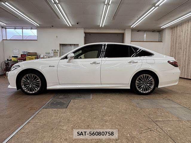Toyota CROWN SEDAN 2018-09 8073392-20