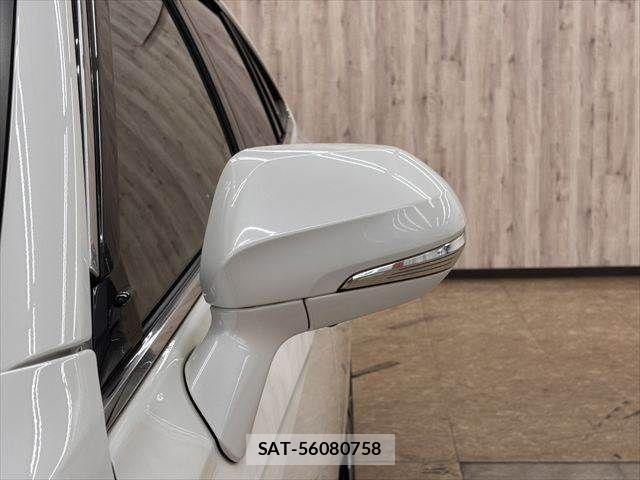 Toyota CROWN SEDAN 2018-09 8073392-25