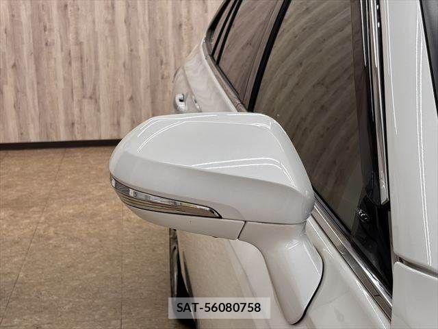 Toyota CROWN SEDAN 2018-09 8073392-26