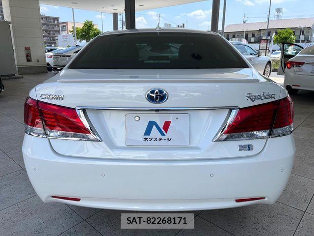 Toyota CROWN SEDAN 2017-01 8073396-14