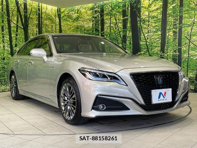Toyota CROWN SEDAN 2018-08 8073391-15