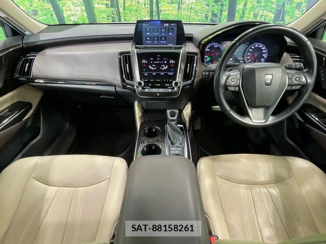 Toyota CROWN SEDAN 2018-08 8073391-1