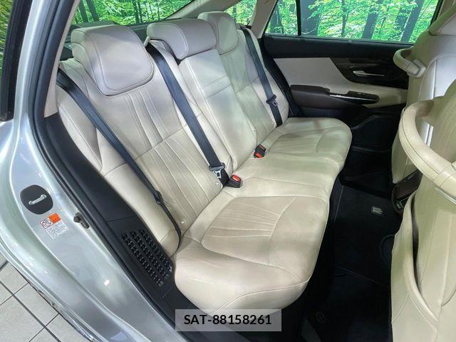 Toyota CROWN SEDAN 2018-08 8073391-8