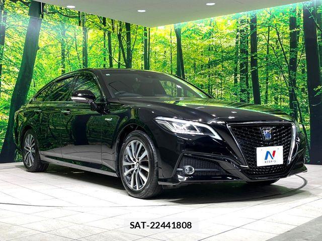 Toyota CROWN SEDAN 2018-12 8073389-16