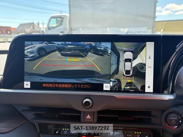 Toyota CROWN SEDAN 2025-07 8073374-17