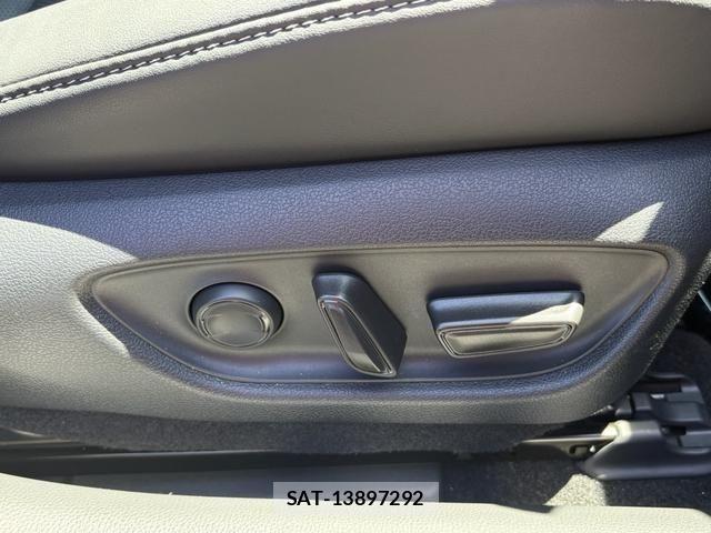 Toyota CROWN SEDAN 2025-07 8073374-20