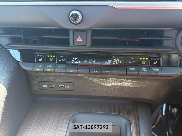 Toyota CROWN SEDAN 2025-07 8073374-23