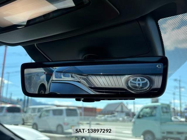 Toyota CROWN SEDAN 2025-07 8073374-28