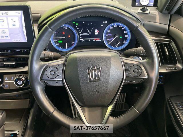 Toyota CROWN SEDAN 2022-01 8073382-10