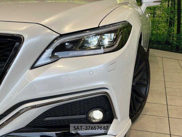 Toyota CROWN SEDAN 2022-01 8073382-11