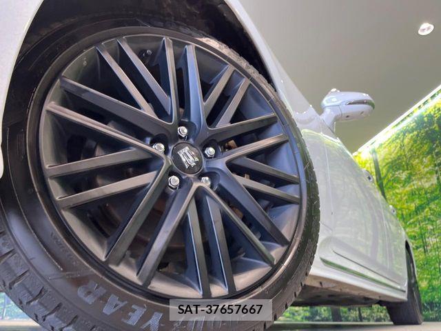 Toyota CROWN SEDAN 2022-01 8073382-12