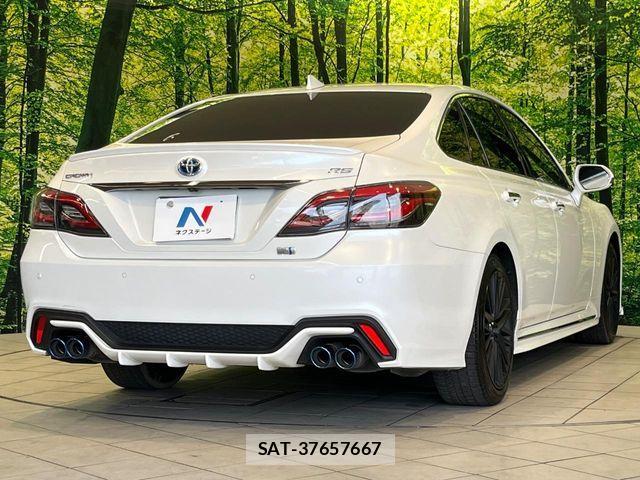 Toyota CROWN SEDAN 2022-01 8073382-16
