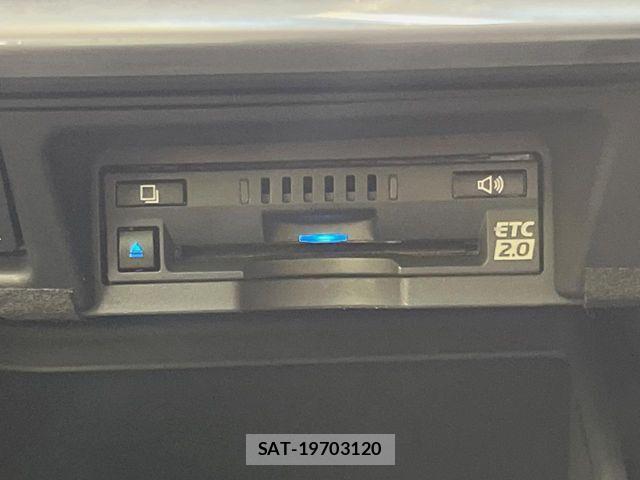 Toyota CROWN SEDAN 2019-03 8098670-7