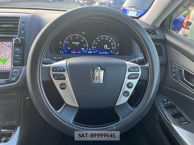 Toyota CROWN SEDAN 2012-09 8098678-13
