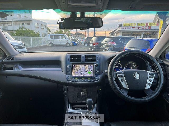 Toyota CROWN SEDAN 2012-09 8098678-1