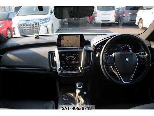 Toyota CROWN SEDAN 2018-10 8098669-21