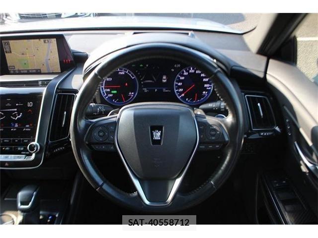 Toyota CROWN SEDAN 2018-10 8098669-22