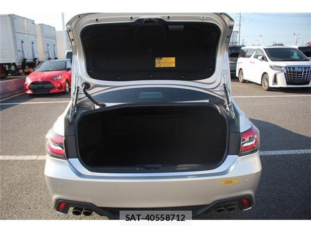 Toyota CROWN SEDAN 2018-10 8098669-28