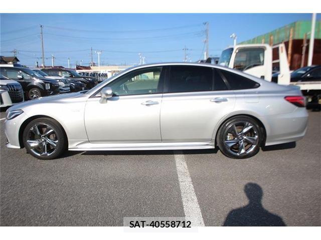 Toyota CROWN SEDAN 2018-10 8098669-8