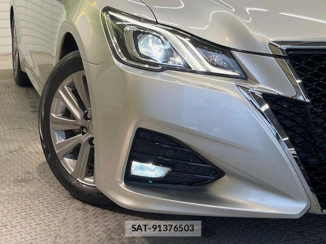 Toyota CROWN SEDAN 2016-03 8098672-12