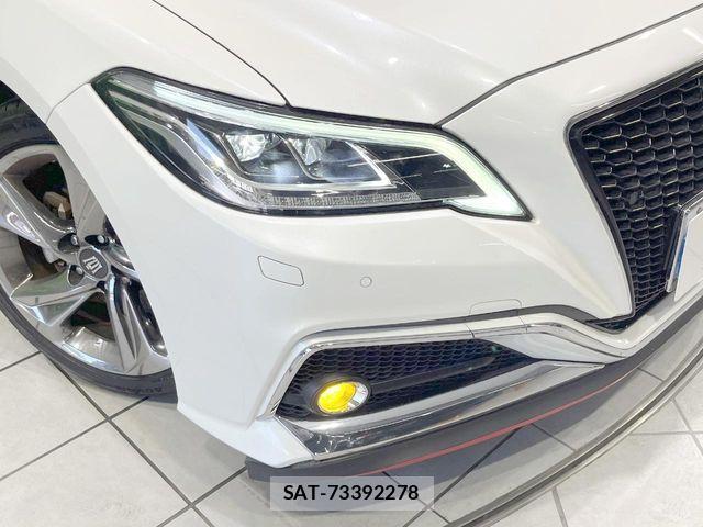 Toyota CROWN SEDAN 2018-08 8098661-11