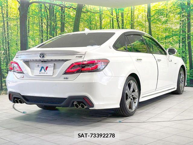 Toyota CROWN SEDAN 2018-08 8098661-16